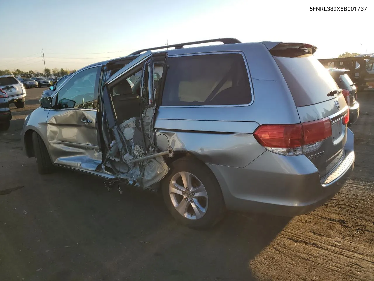 2008 Honda Odyssey Touring VIN: 5FNRL389X8B001737 Lot: 70879774