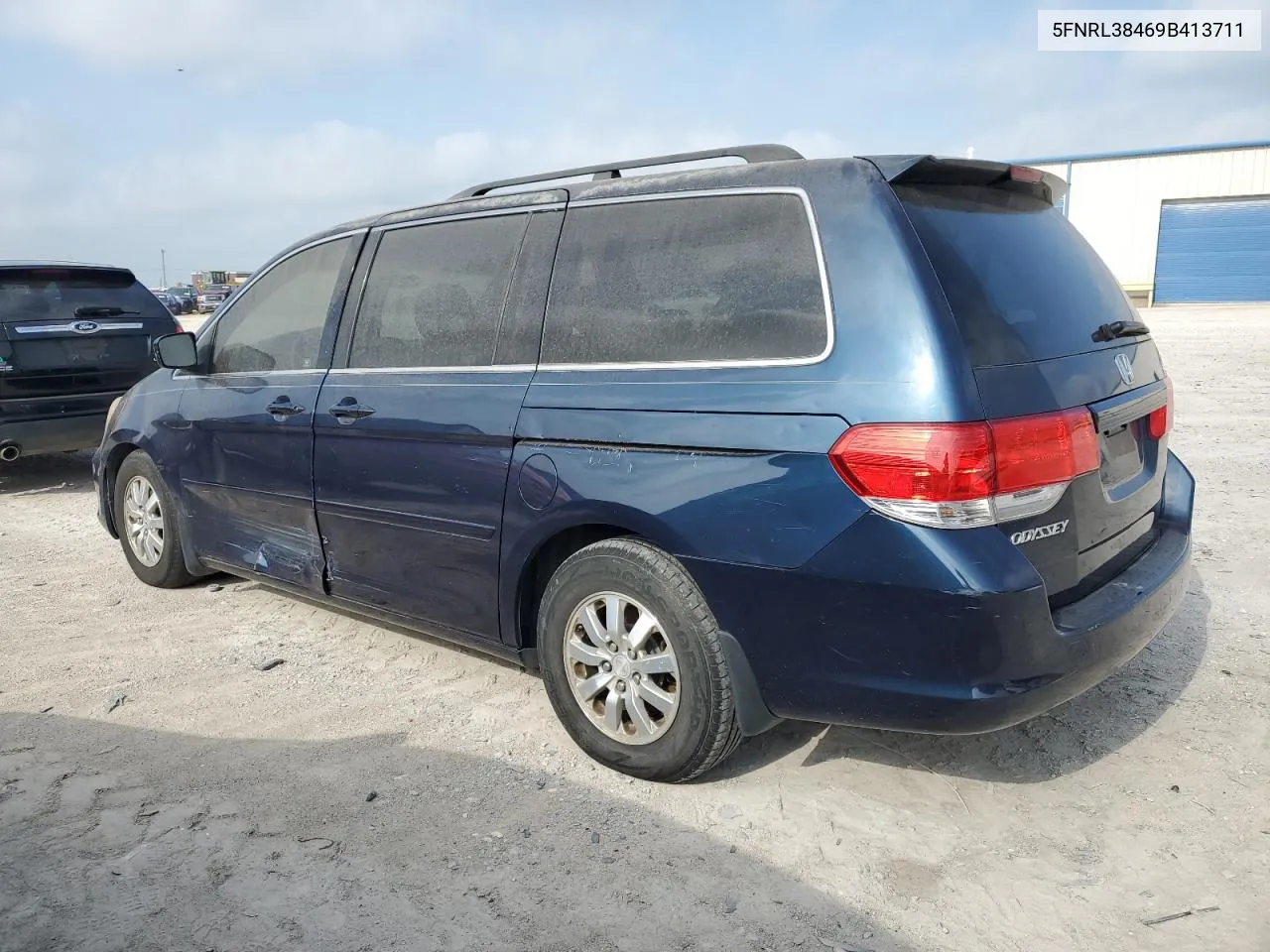 2009 Honda Odyssey Ex VIN: 5FNRL38469B413711 Lot: 52883244