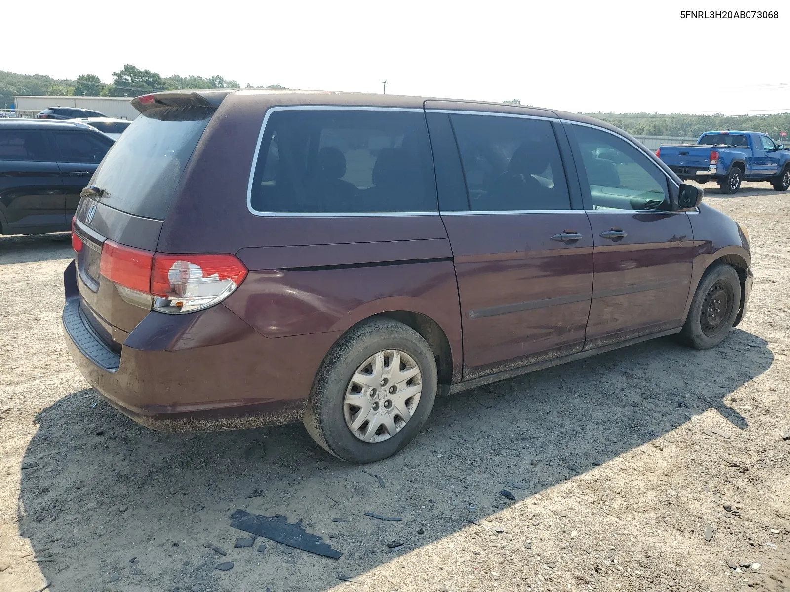 5FNRL3H20AB073068 2010 Honda Odyssey Lx