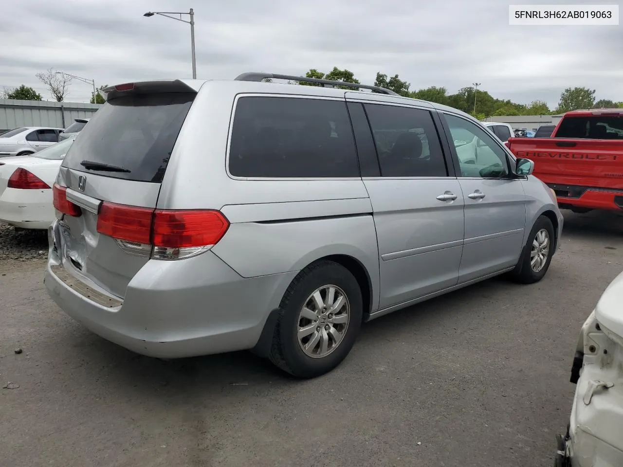 5FNRL3H62AB019063 2010 Honda Odyssey Exl