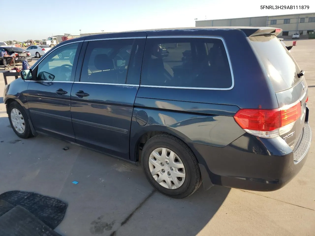 5FNRL3H29AB111879 2010 Honda Odyssey Lx