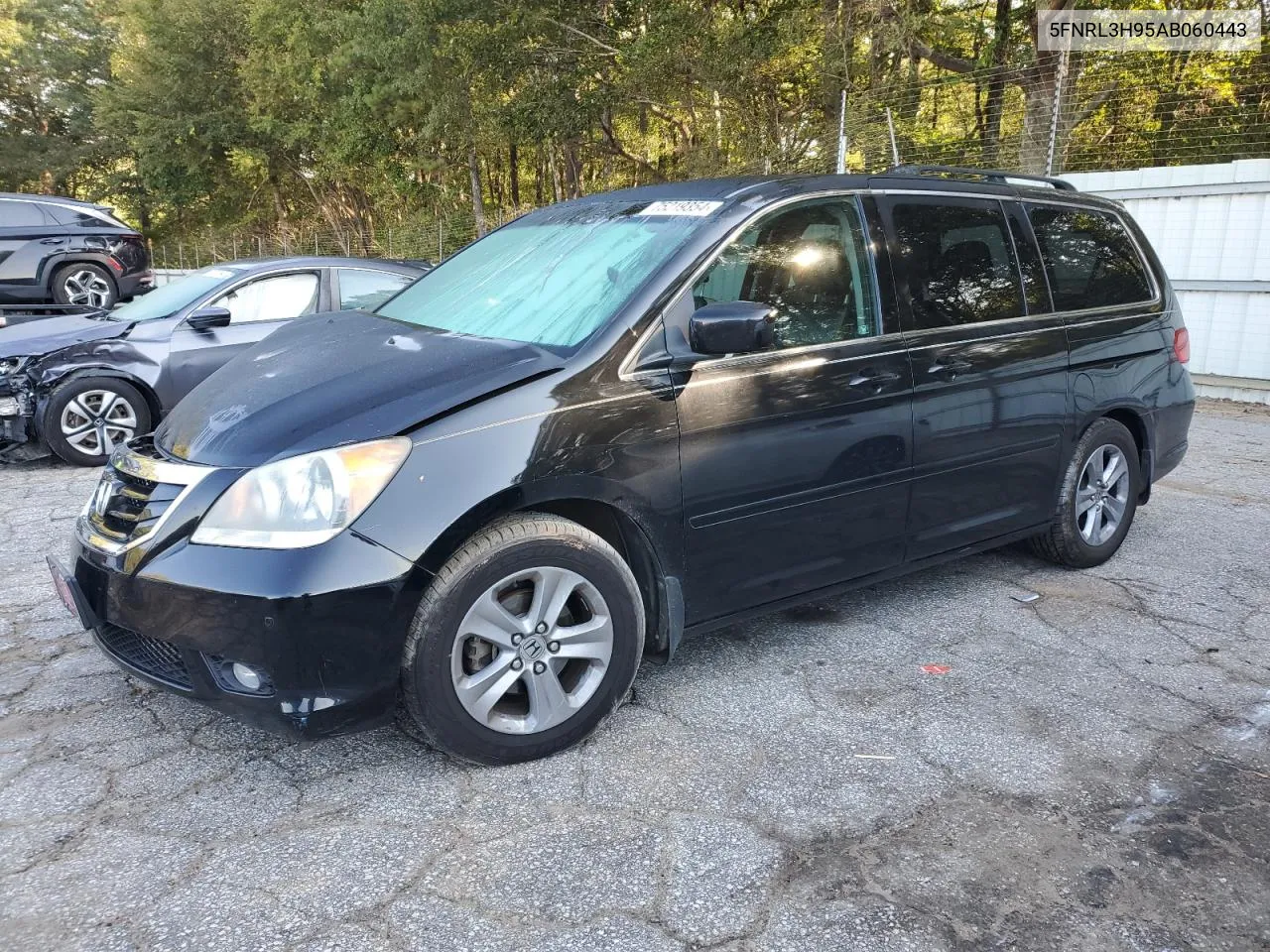 2010 Honda Odyssey Touring VIN: 5FNRL3H95AB060443 Lot: 75219354