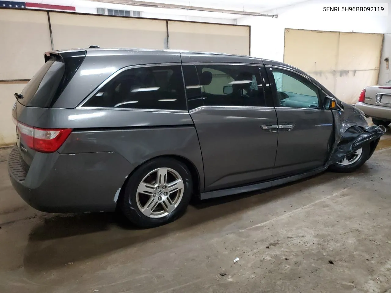 5FNRL5H96BB092119 2011 Honda Odyssey Touring