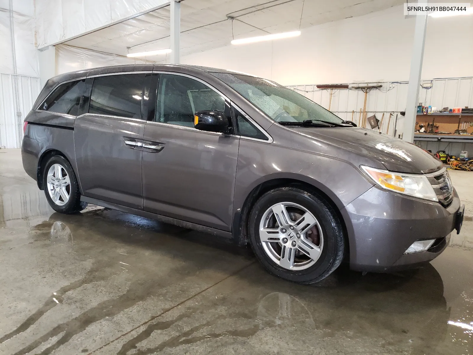 2011 Honda Odyssey Touring VIN: 5FNRL5H91BB047444 Lot: 65733434