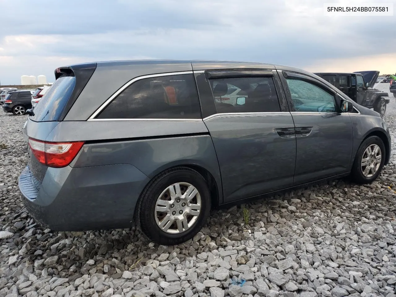 2011 Honda Odyssey Lx VIN: 5FNRL5H24BB075581 Lot: 71868104