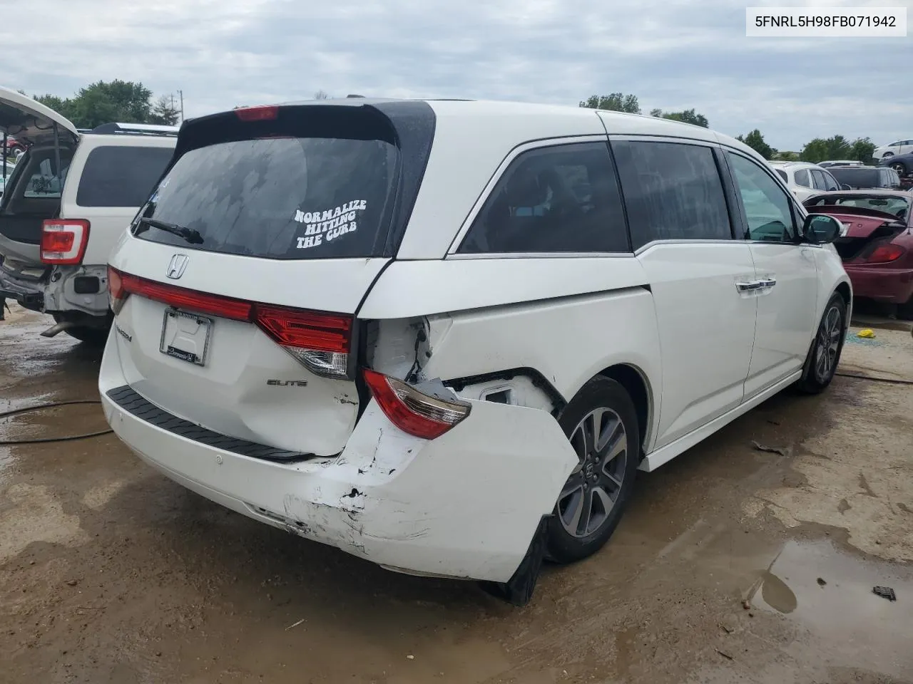 2015 Honda Odyssey Touring VIN: 5FNRL5H98FB071942 Lot: 57132464