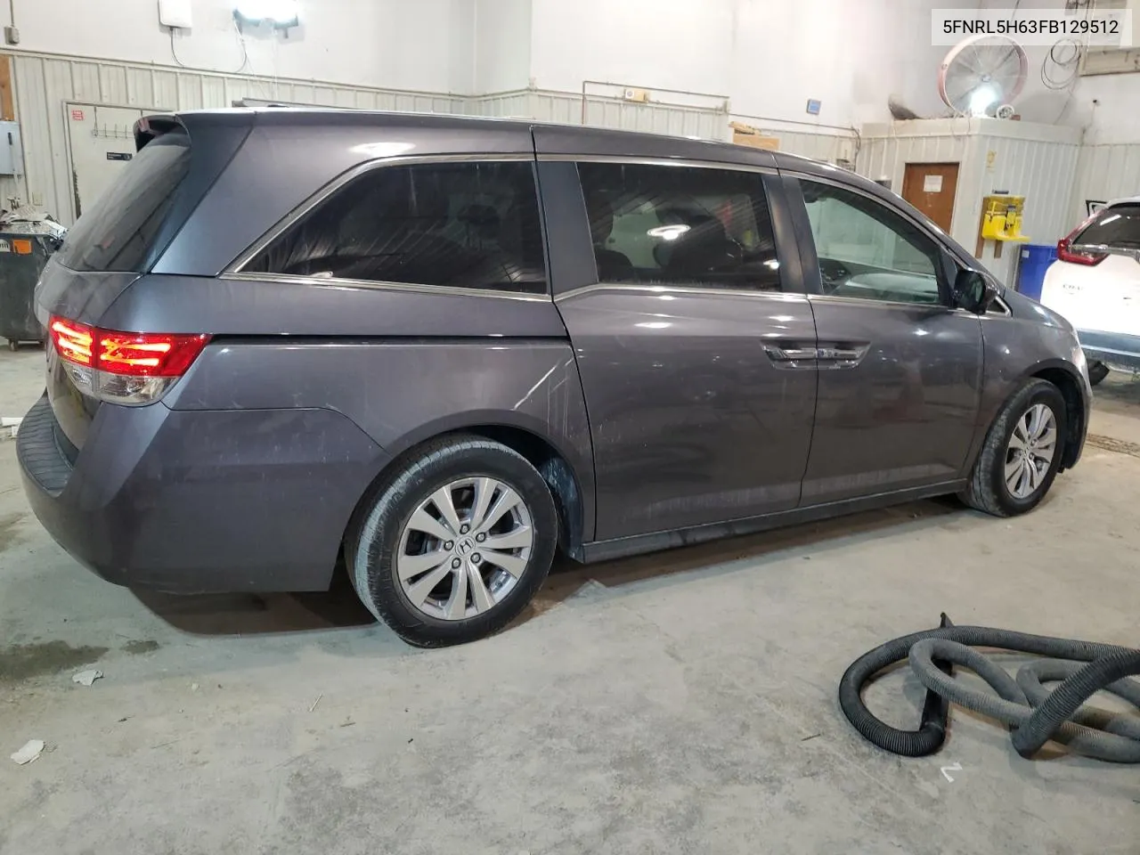 5FNRL5H63FB129512 2015 Honda Odyssey Exl