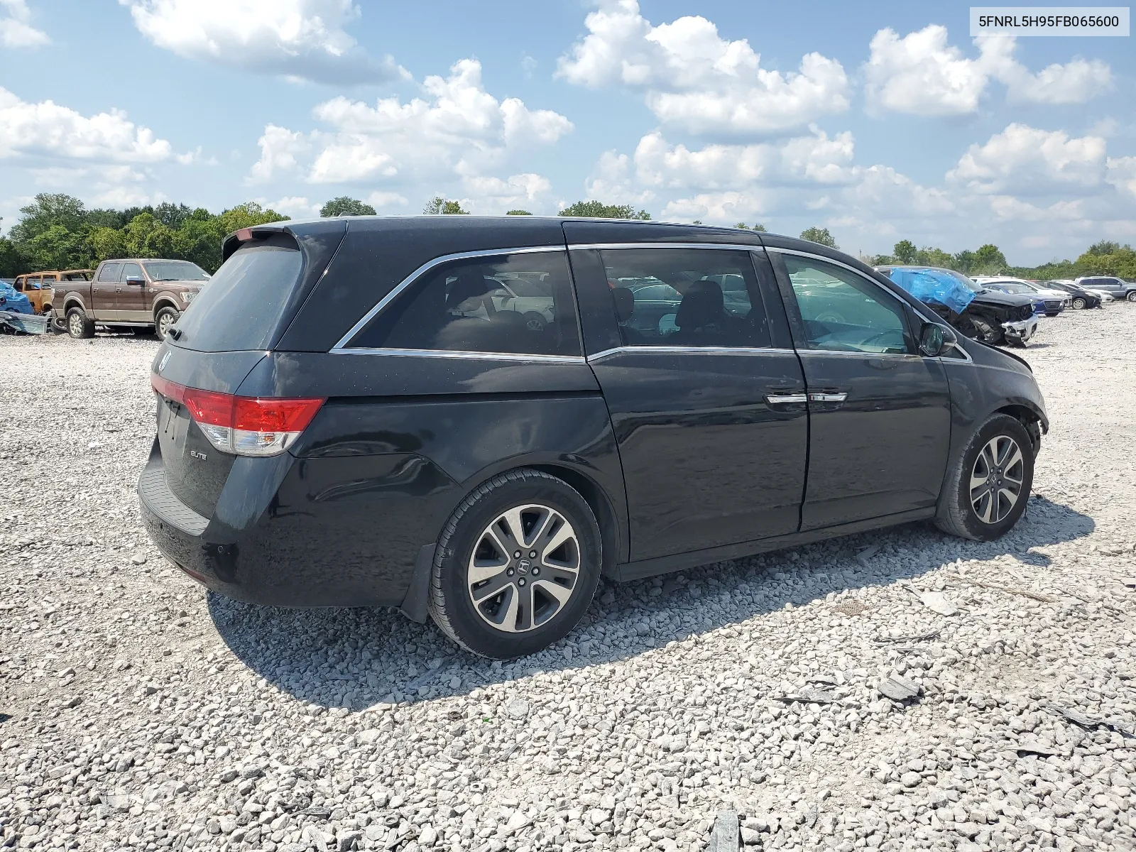 2015 Honda Odyssey Touring VIN: 5FNRL5H95FB065600 Lot: 66924614