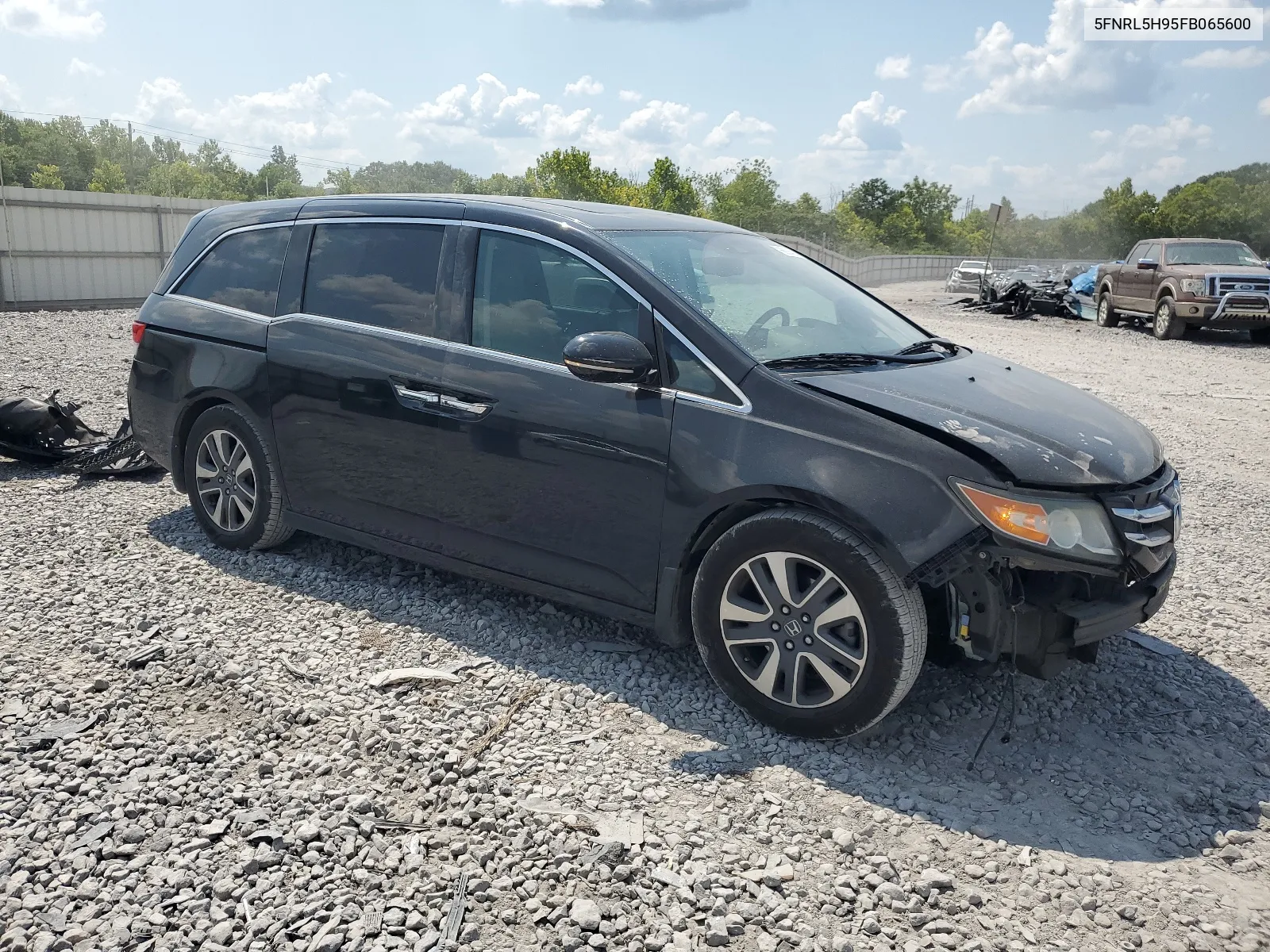 2015 Honda Odyssey Touring VIN: 5FNRL5H95FB065600 Lot: 66924614