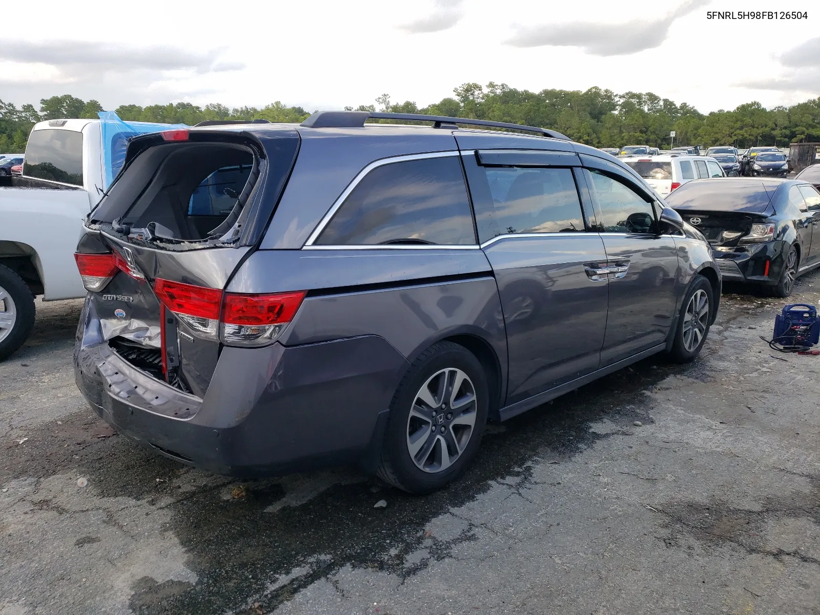 2015 Honda Odyssey Touring VIN: 5FNRL5H98FB126504 Lot: 68389074