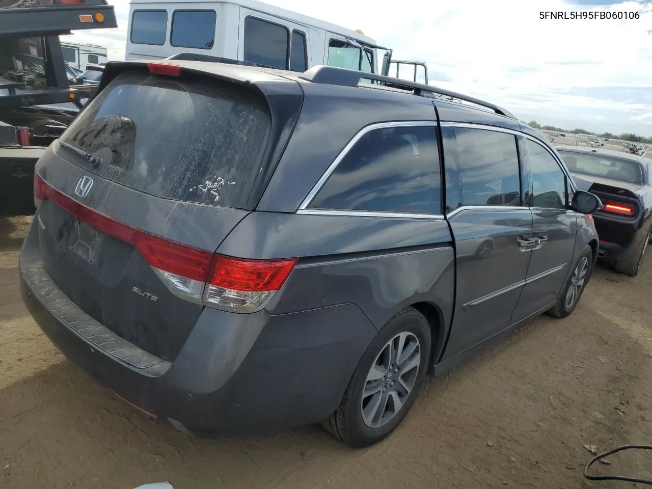 2015 Honda Odyssey Touring VIN: 5FNRL5H95FB060106 Lot: 72469284