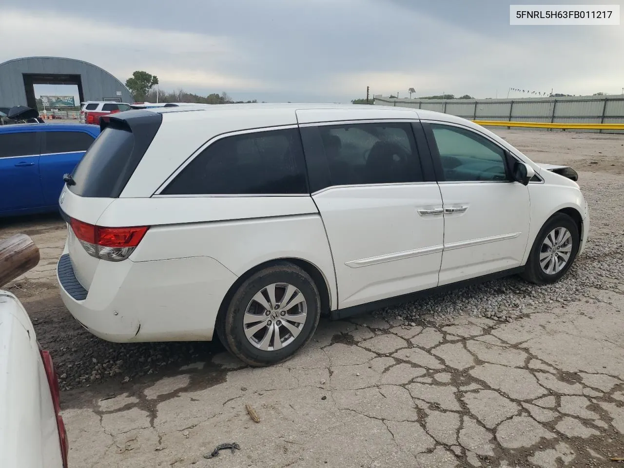 5FNRL5H63FB011217 2015 Honda Odyssey Exl