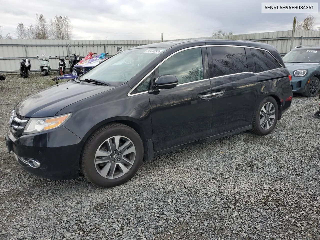 2015 Honda Odyssey Touring VIN: 5FNRL5H96FB084351 Lot: 78935894