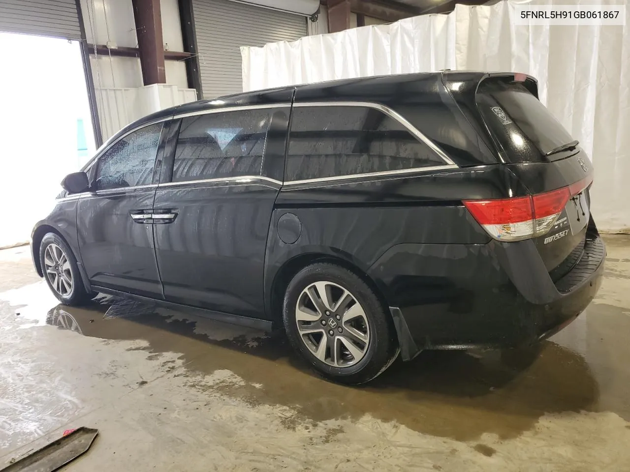 2016 Honda Odyssey Touring VIN: 5FNRL5H91GB061867 Lot: 64836154