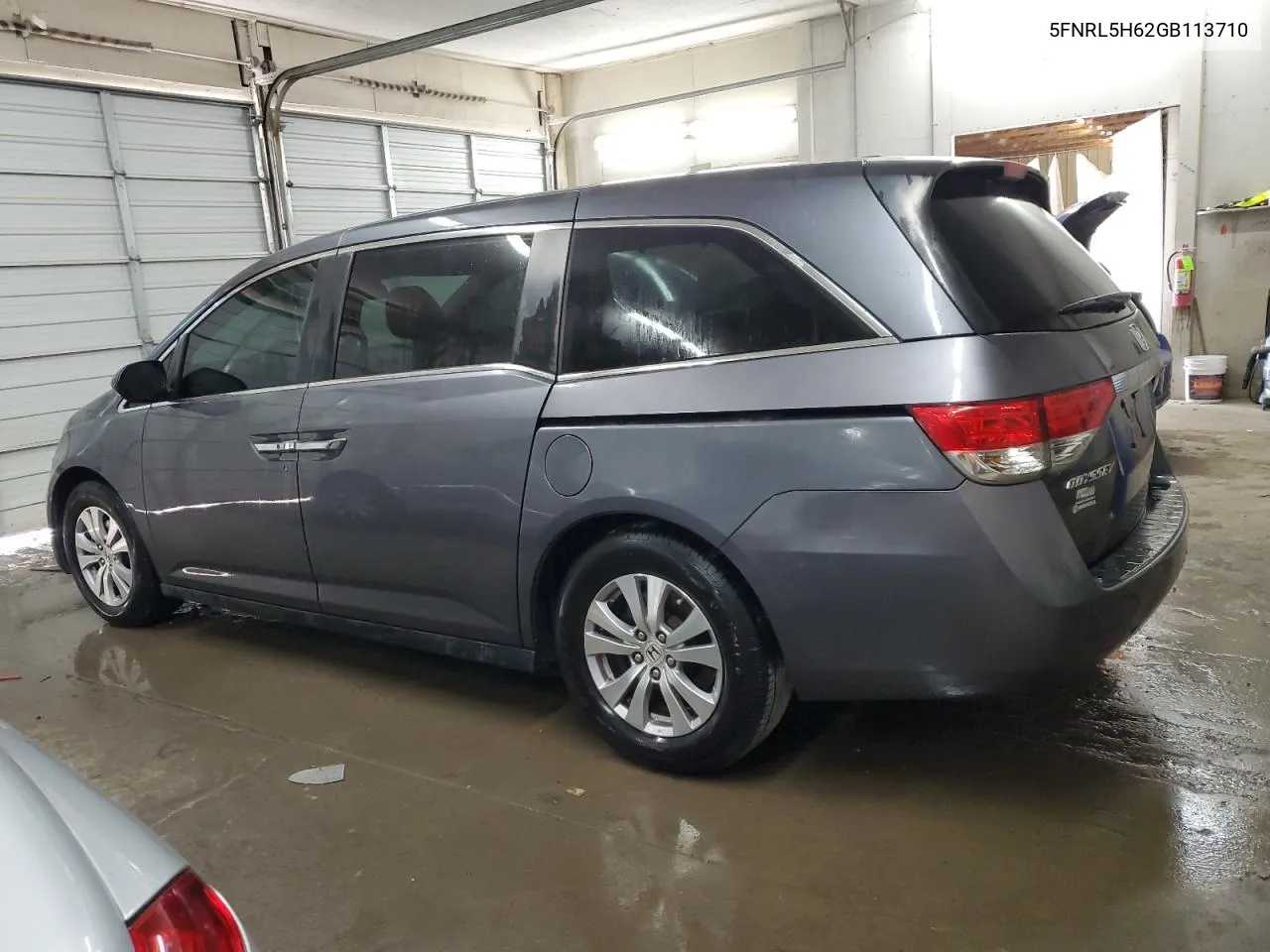 5FNRL5H62GB113710 2016 Honda Odyssey Exl