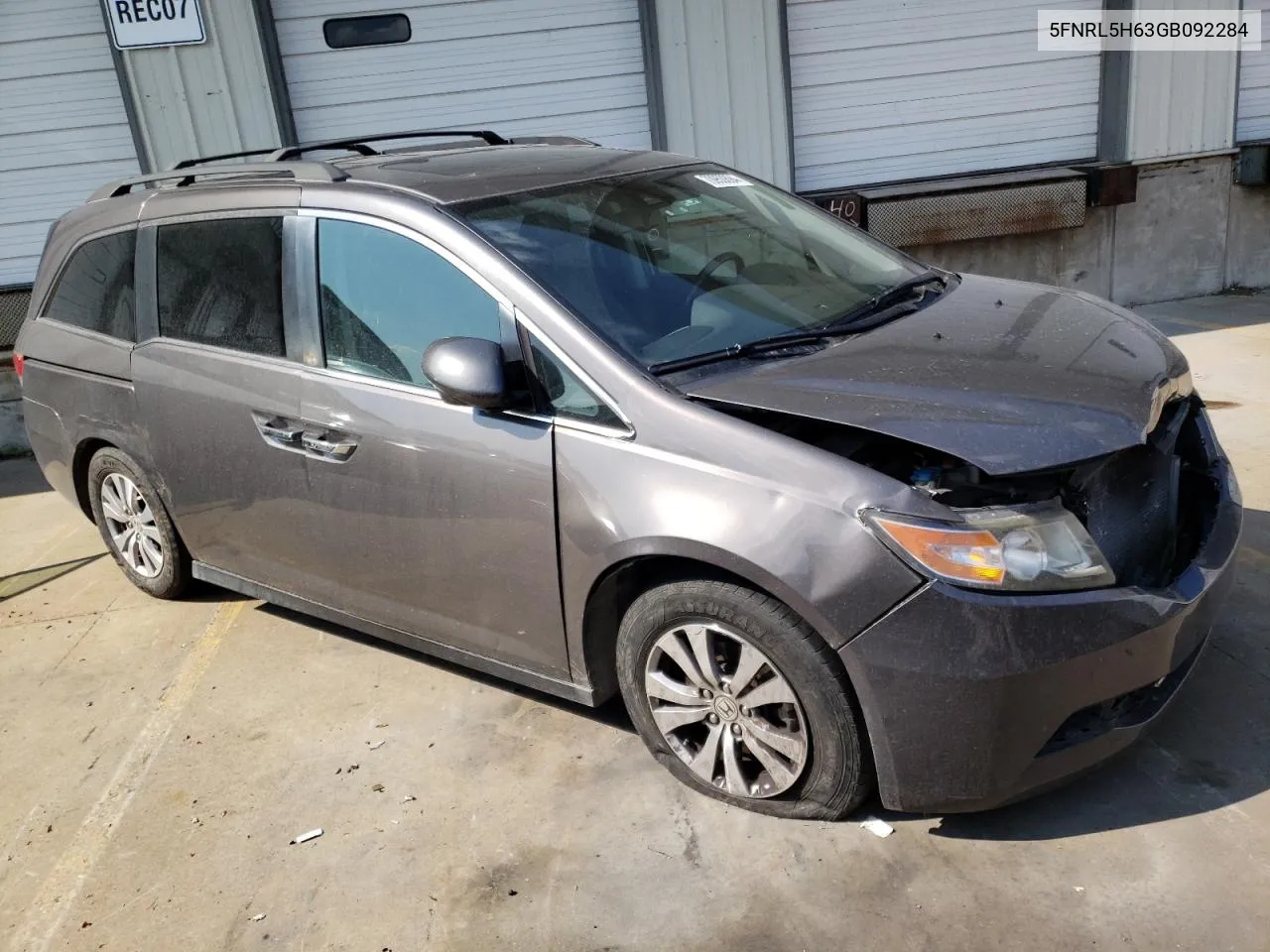 5FNRL5H63GB092284 2016 Honda Odyssey Exl