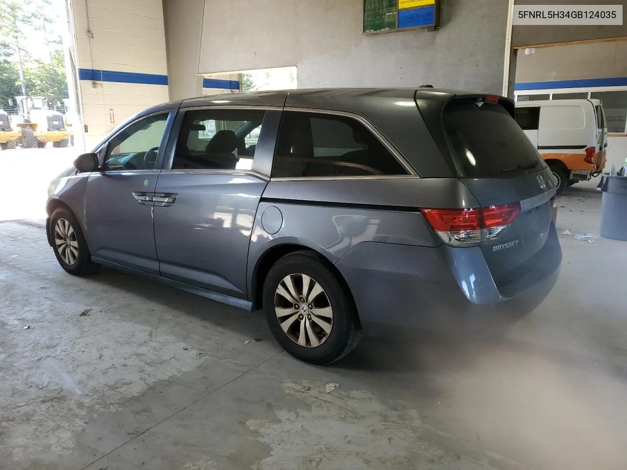 5FNRL5H34GB124035 2016 Honda Odyssey Se