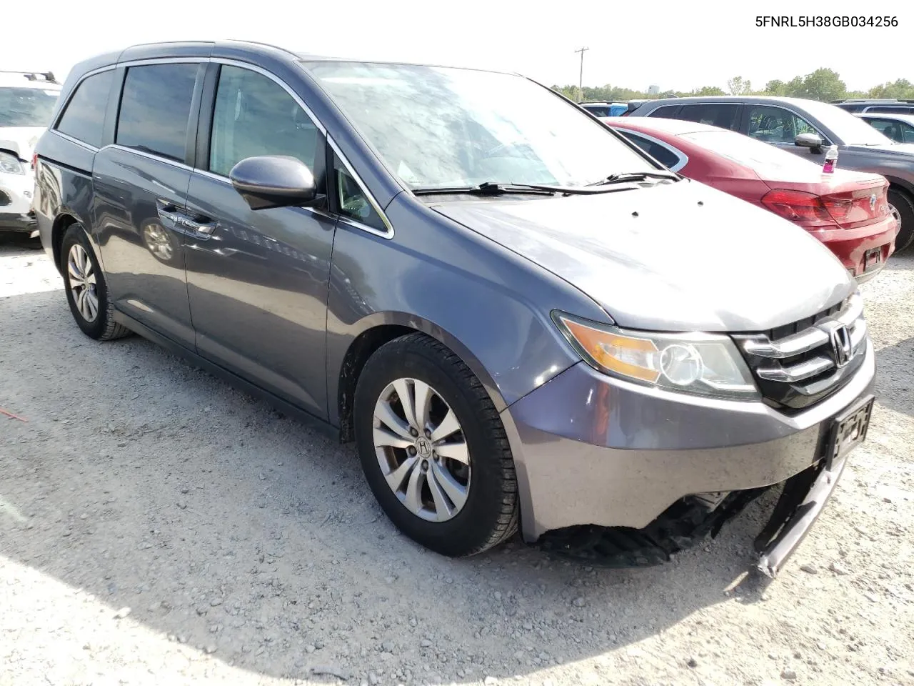 5FNRL5H38GB034256 2016 Honda Odyssey Se