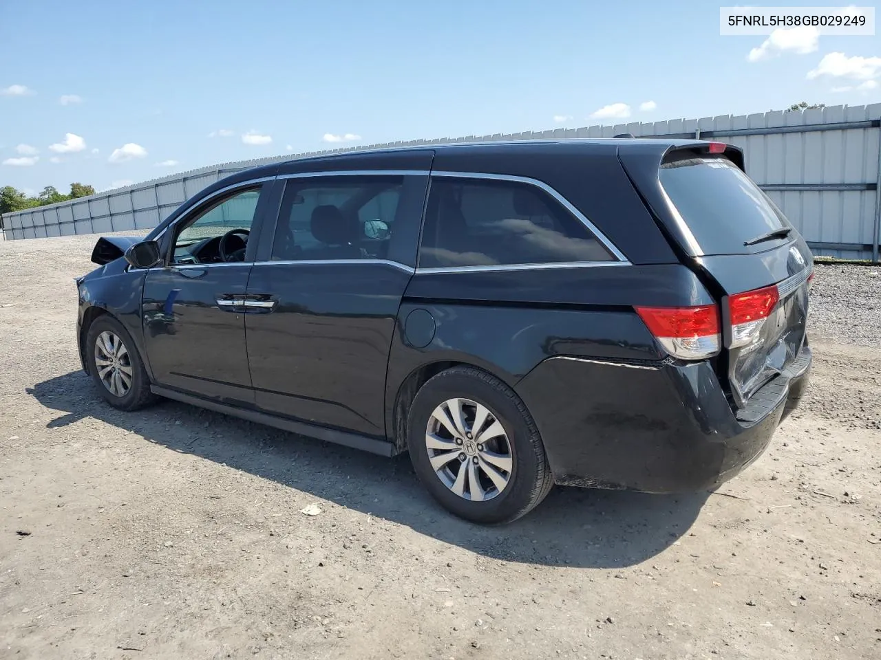 5FNRL5H38GB029249 2016 Honda Odyssey Se