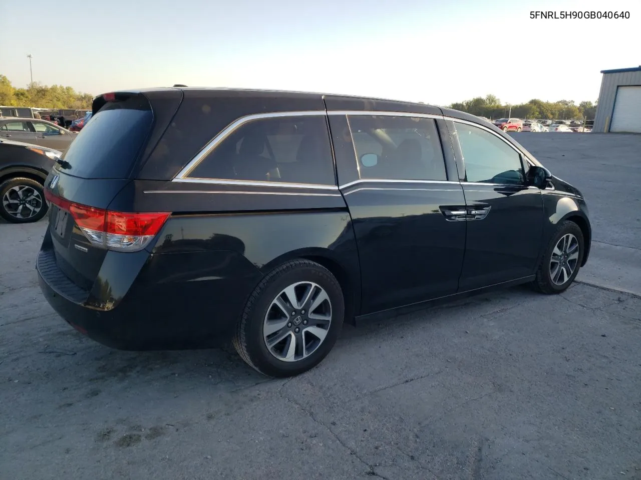 5FNRL5H90GB040640 2016 Honda Odyssey Touring