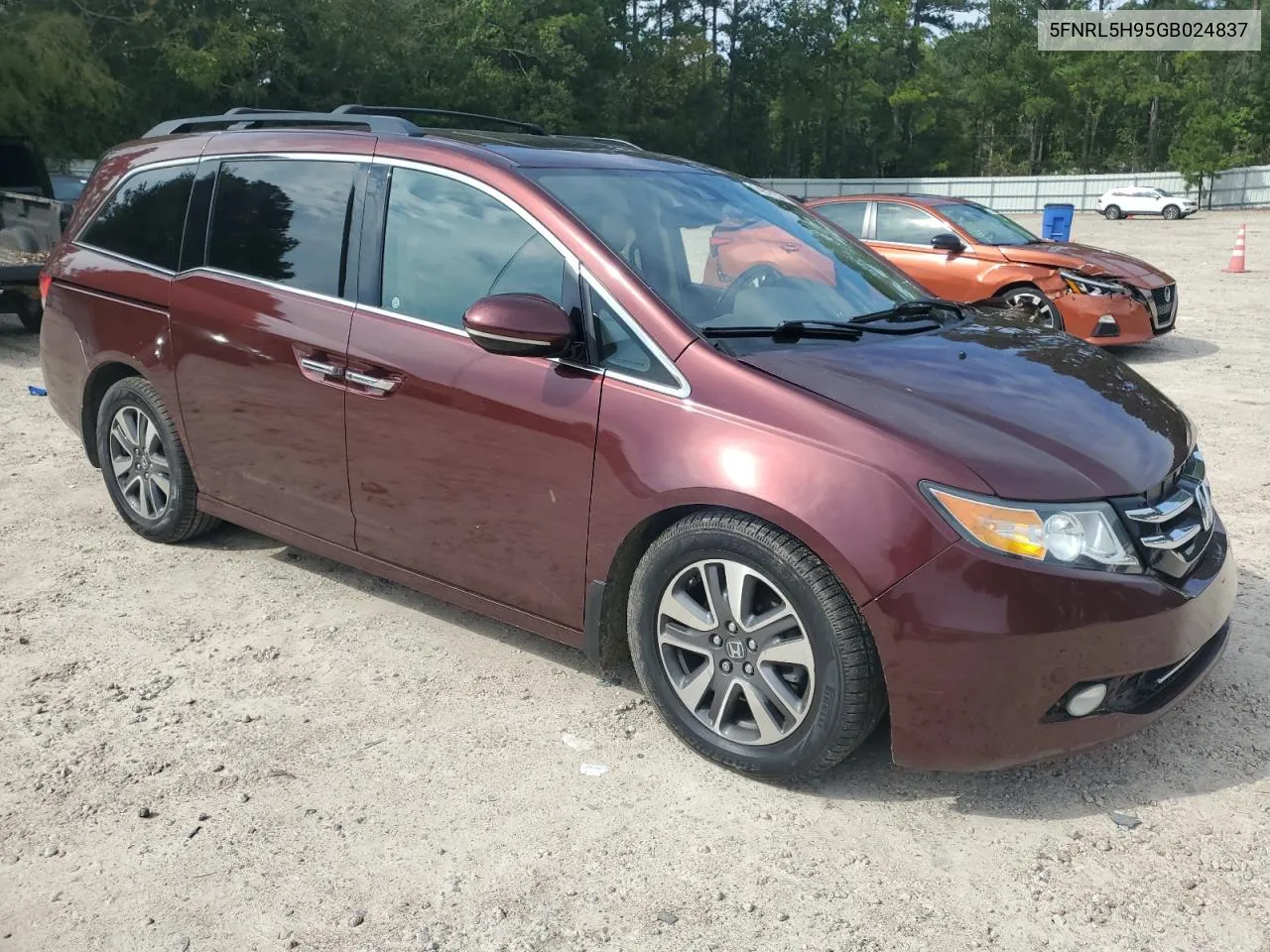 2016 Honda Odyssey Touring VIN: 5FNRL5H95GB024837 Lot: 74877274