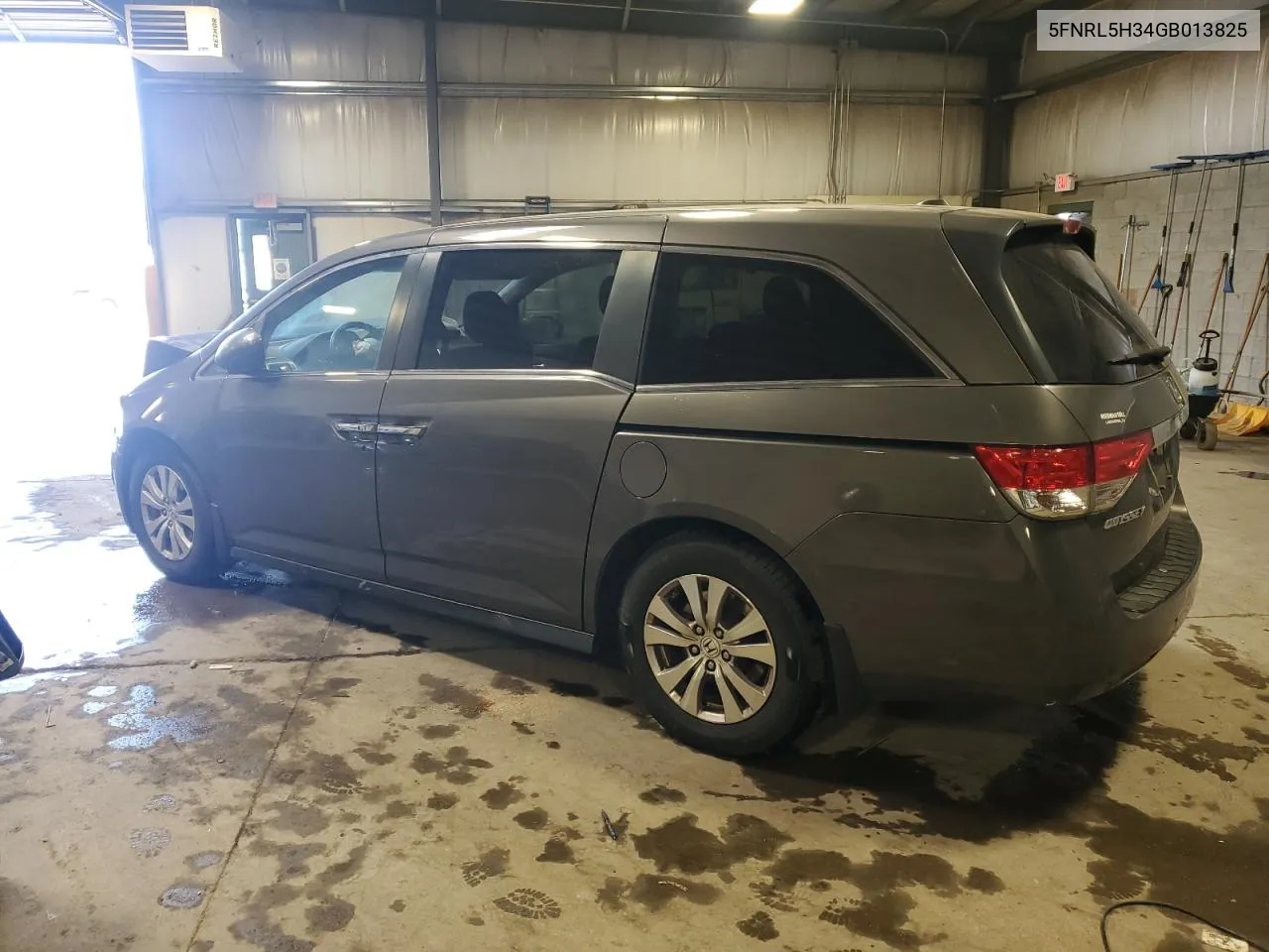 2016 Honda Odyssey Se VIN: 5FNRL5H34GB013825 Lot: 77184104