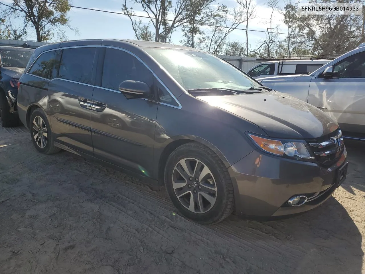 2016 Honda Odyssey Touring VIN: 5FNRL5H96GB014933 Lot: 77955814