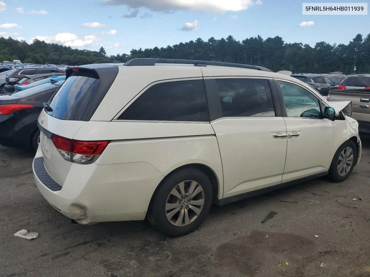 5FNRL5H64HB011939 2017 Honda Odyssey Exl