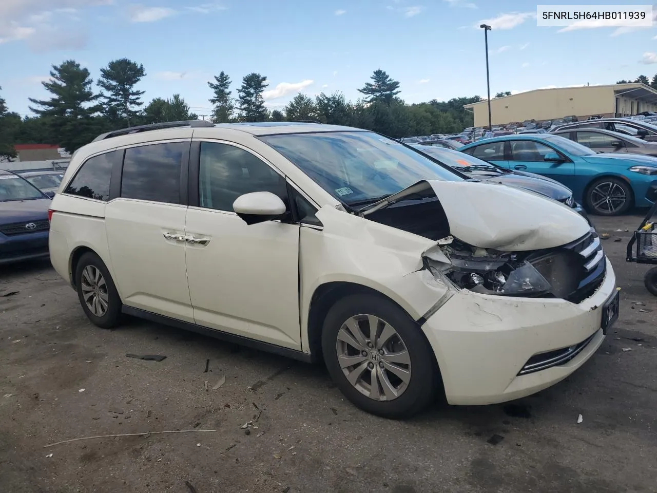 5FNRL5H64HB011939 2017 Honda Odyssey Exl