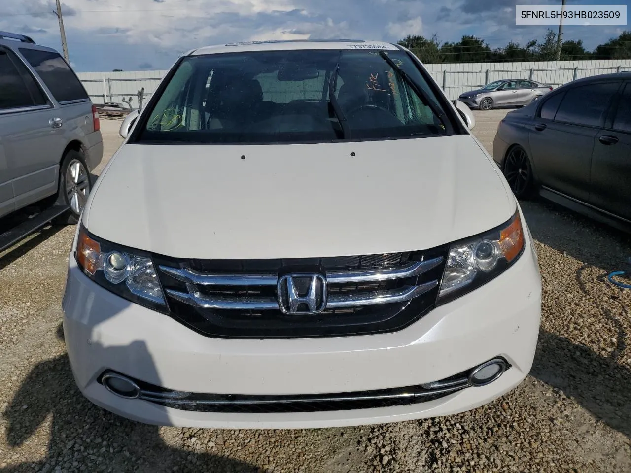 5FNRL5H93HB023509 2017 Honda Odyssey Touring