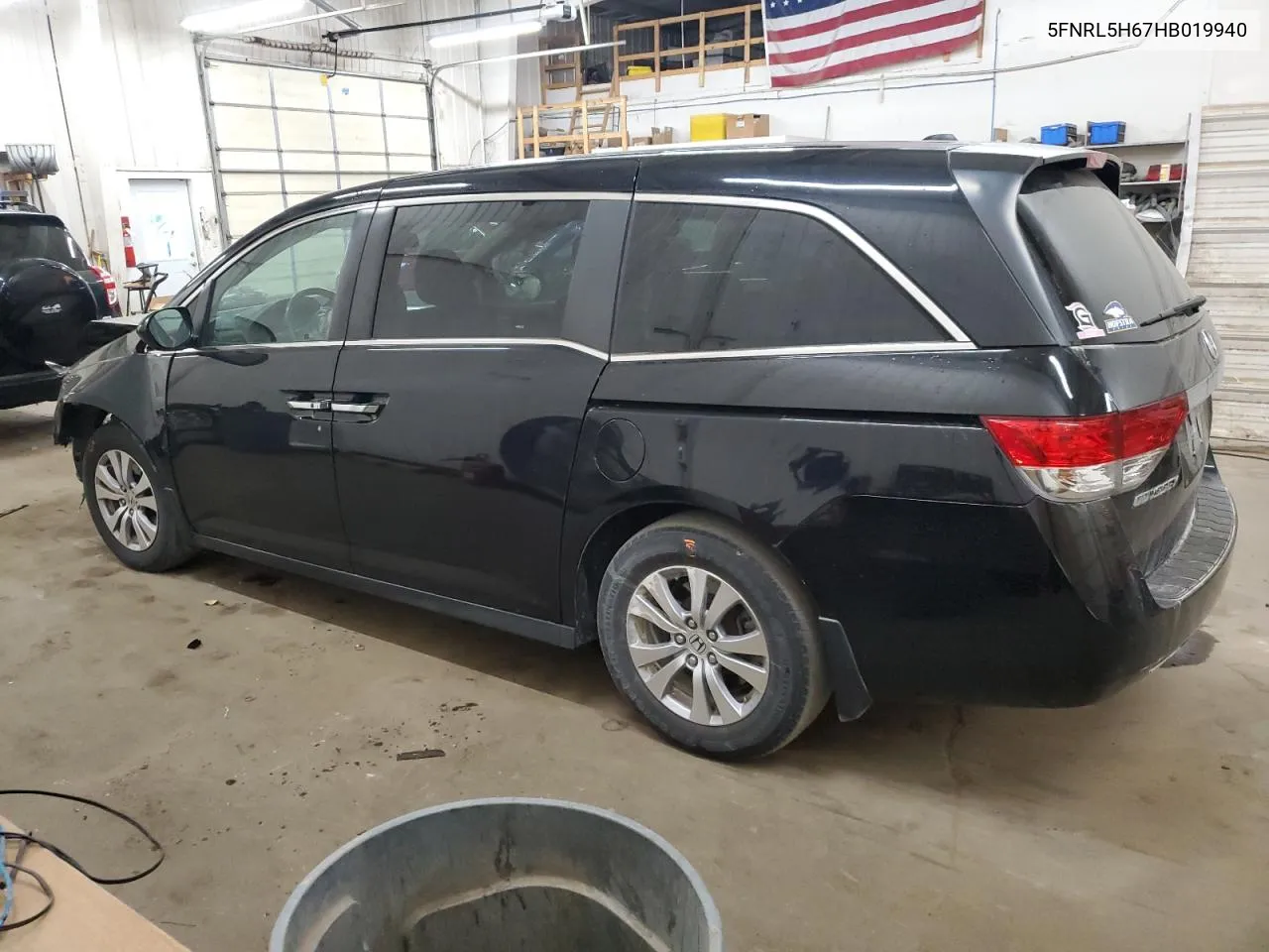 5FNRL5H67HB019940 2017 Honda Odyssey Exl