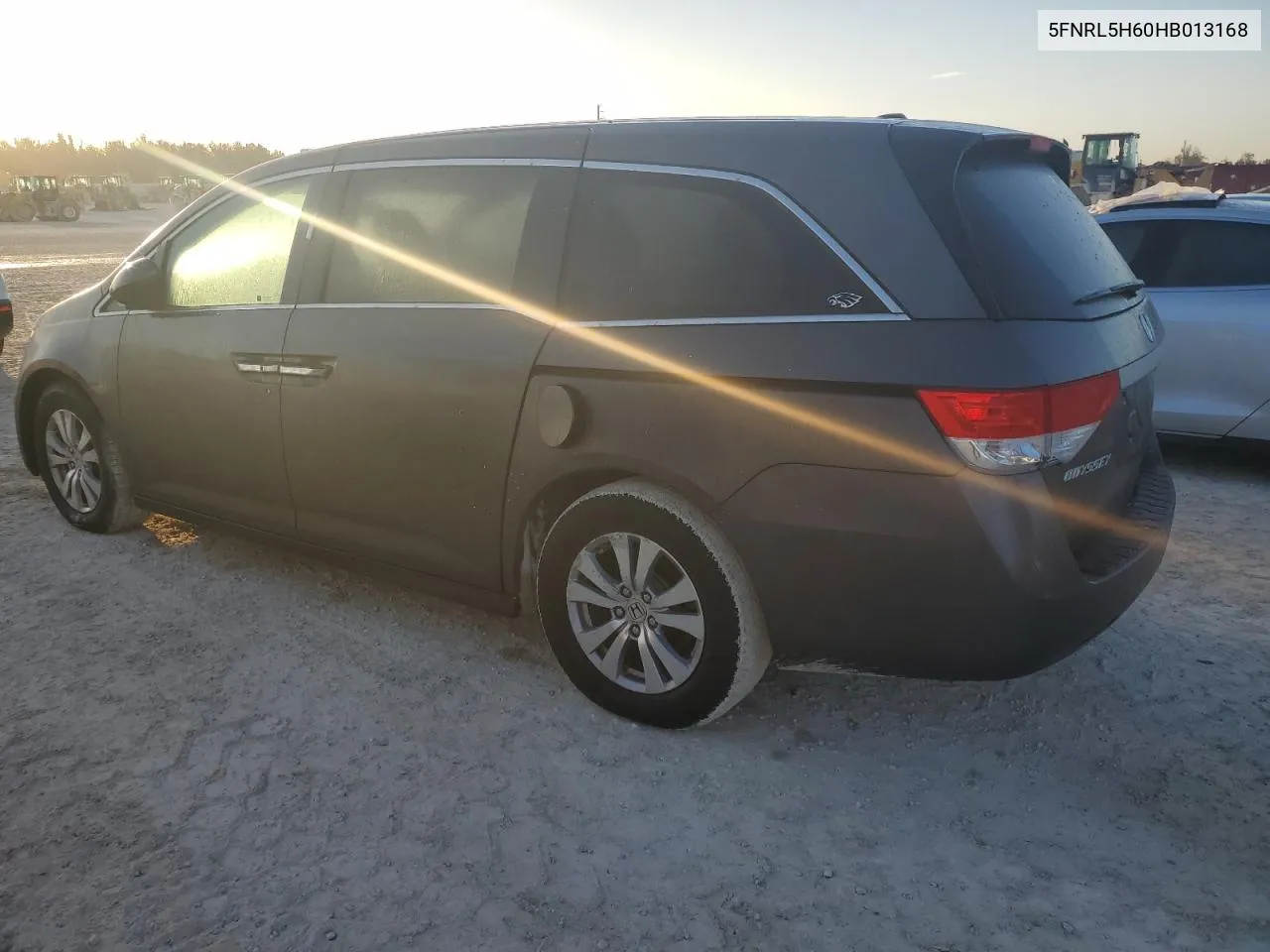 5FNRL5H60HB013168 2017 Honda Odyssey Exl