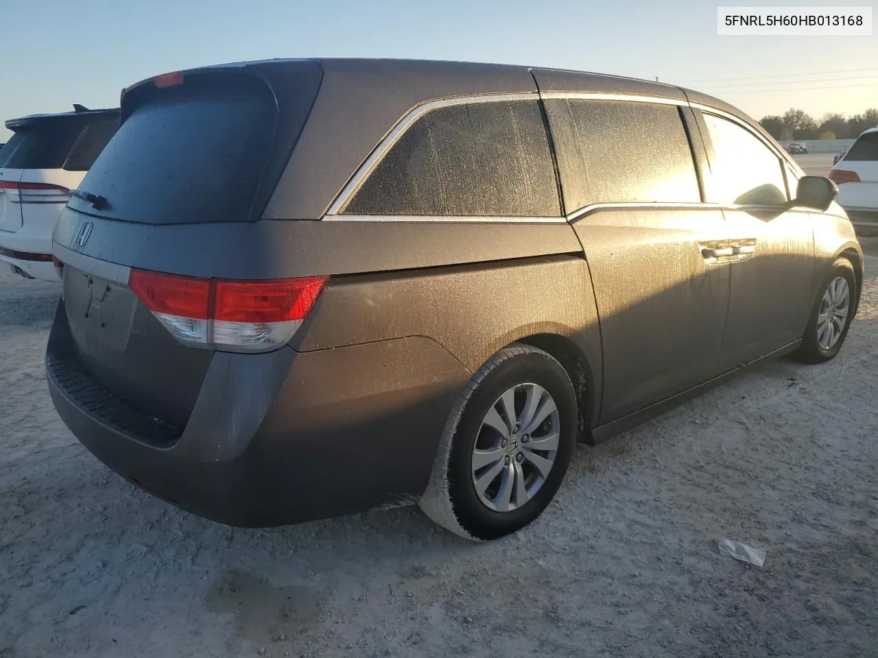 5FNRL5H60HB013168 2017 Honda Odyssey Exl