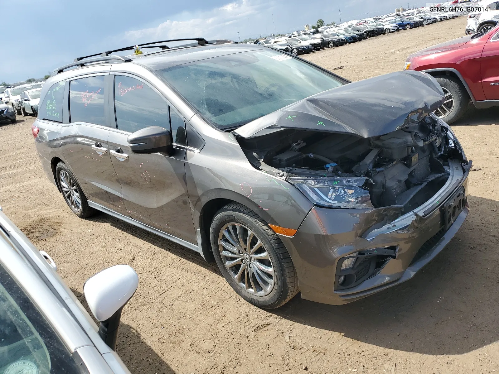 5FNRL6H76JB070141 2018 Honda Odyssey Exl