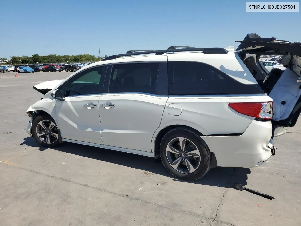 2018 Honda Odyssey Touring VIN: 5FNRL6H80JB027584 Lot: 71815394