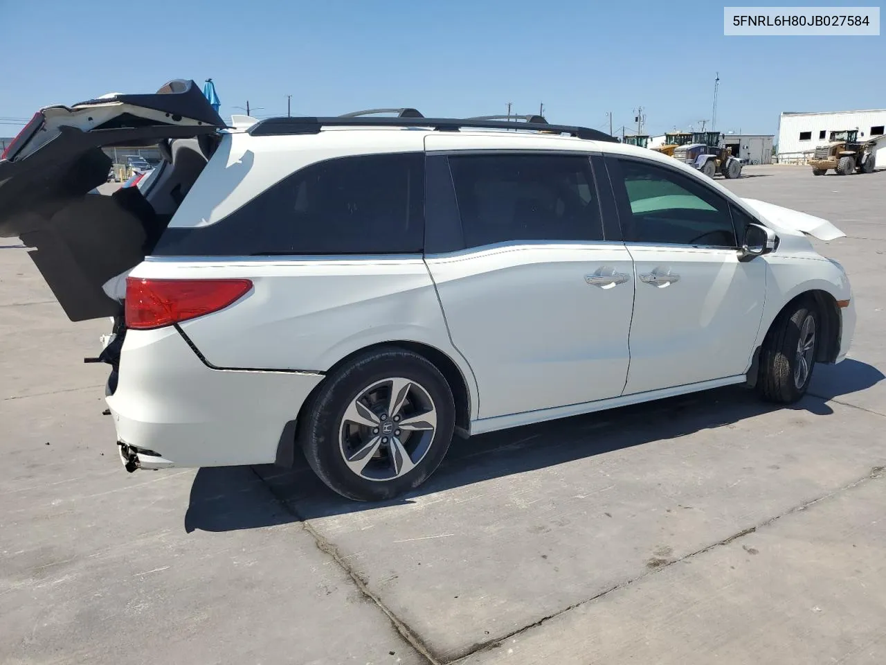 2018 Honda Odyssey Touring VIN: 5FNRL6H80JB027584 Lot: 71815394