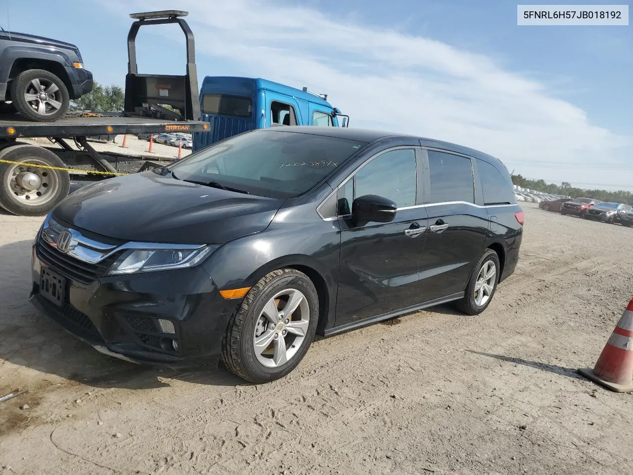 5FNRL6H57JB018192 2018 Honda Odyssey Ex