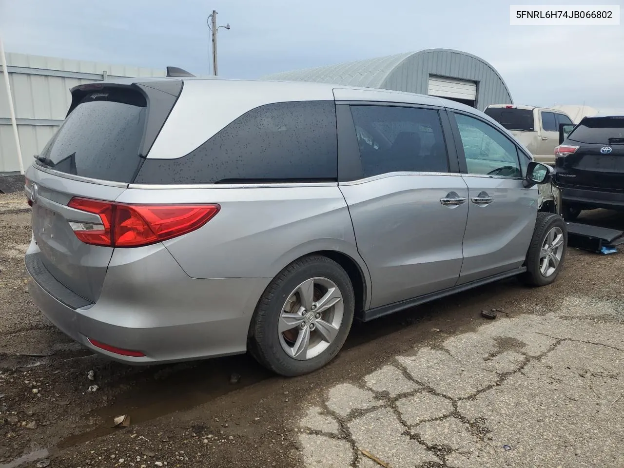 2018 Honda Odyssey Exl VIN: 5FNRL6H74JB066802 Lot: 72419874