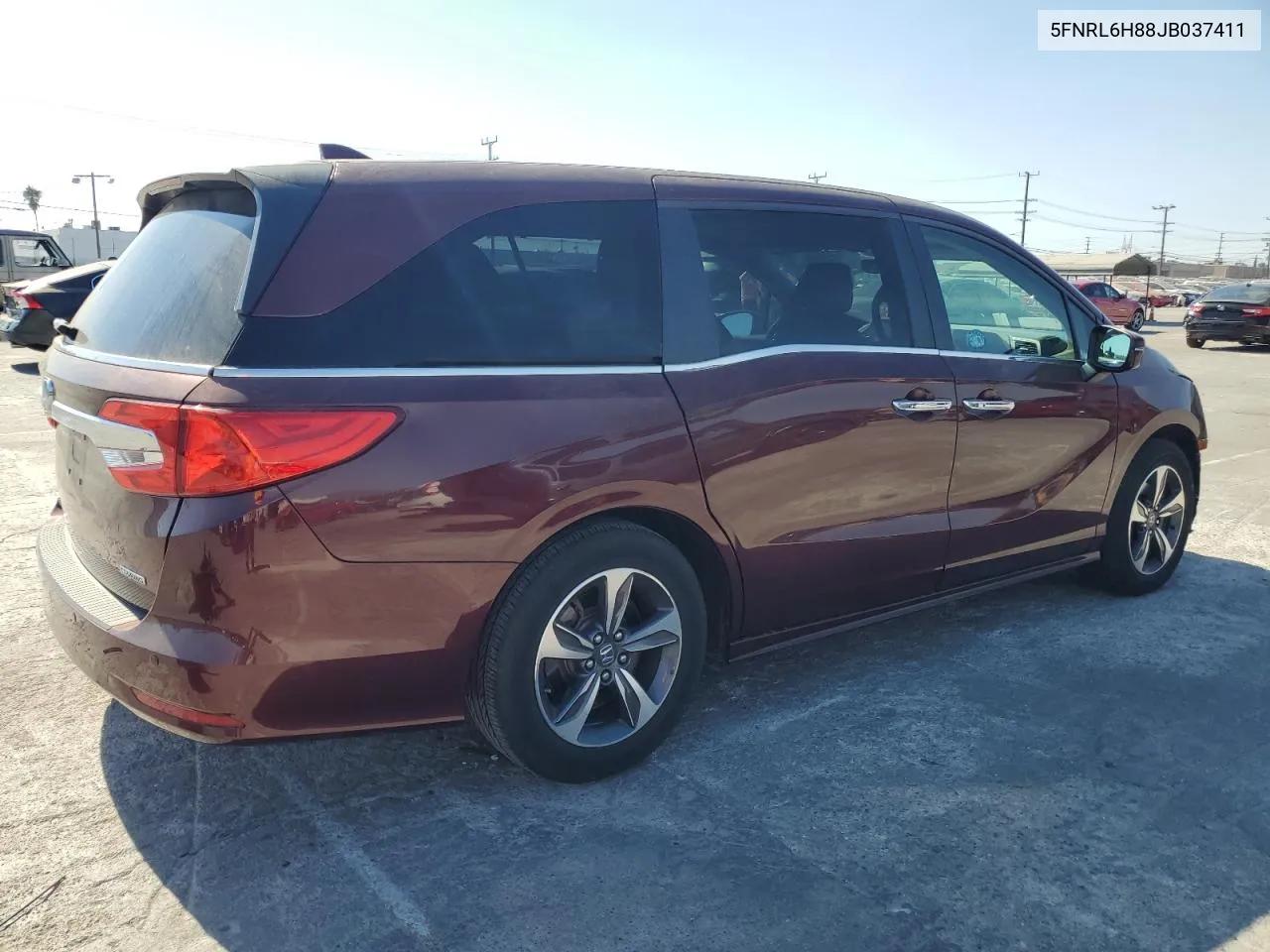 5FNRL6H88JB037411 2018 Honda Odyssey Touring