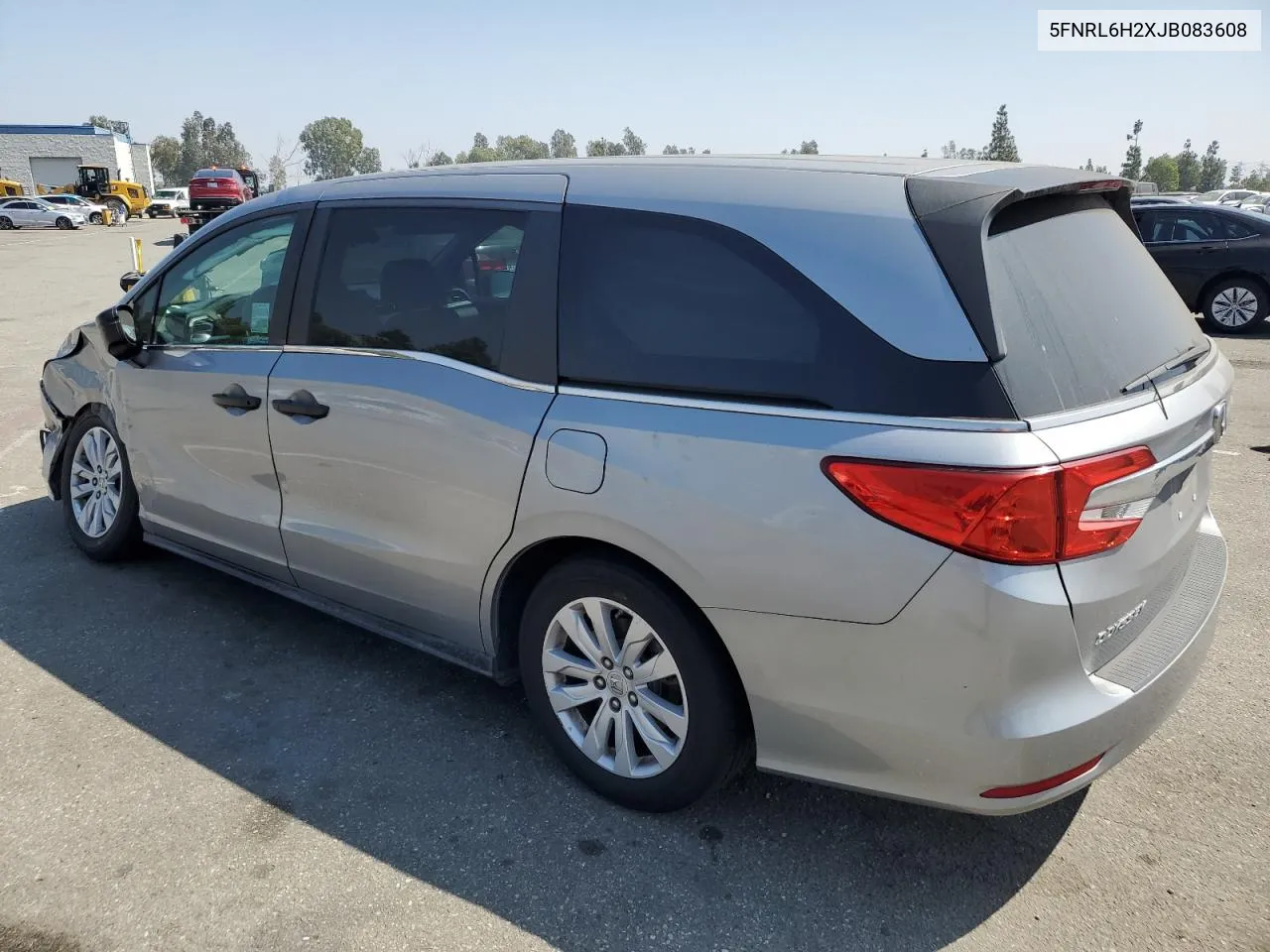 5FNRL6H2XJB083608 2018 Honda Odyssey Lx