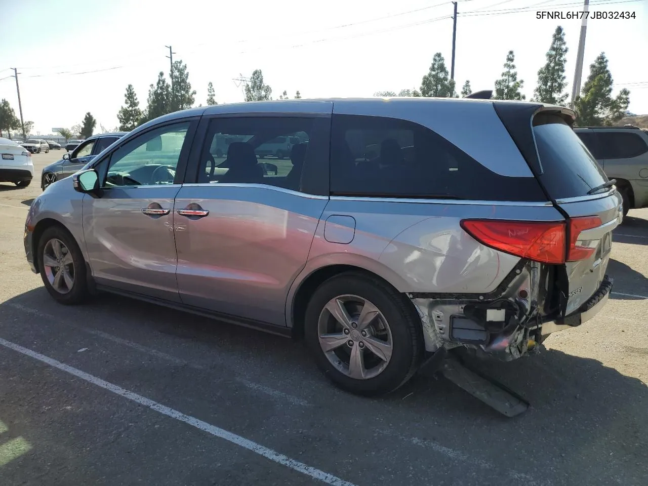 5FNRL6H77JB032434 2018 Honda Odyssey Exl