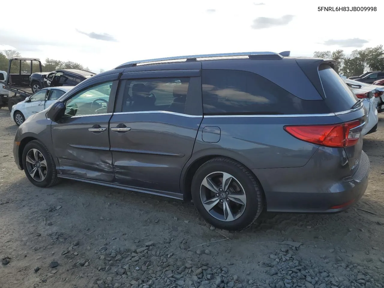 5FNRL6H83JB009998 2018 Honda Odyssey Touring