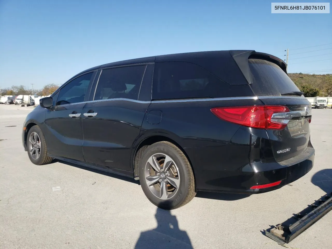 2018 Honda Odyssey Touring VIN: 5FNRL6H81JB076101 Lot: 76687334