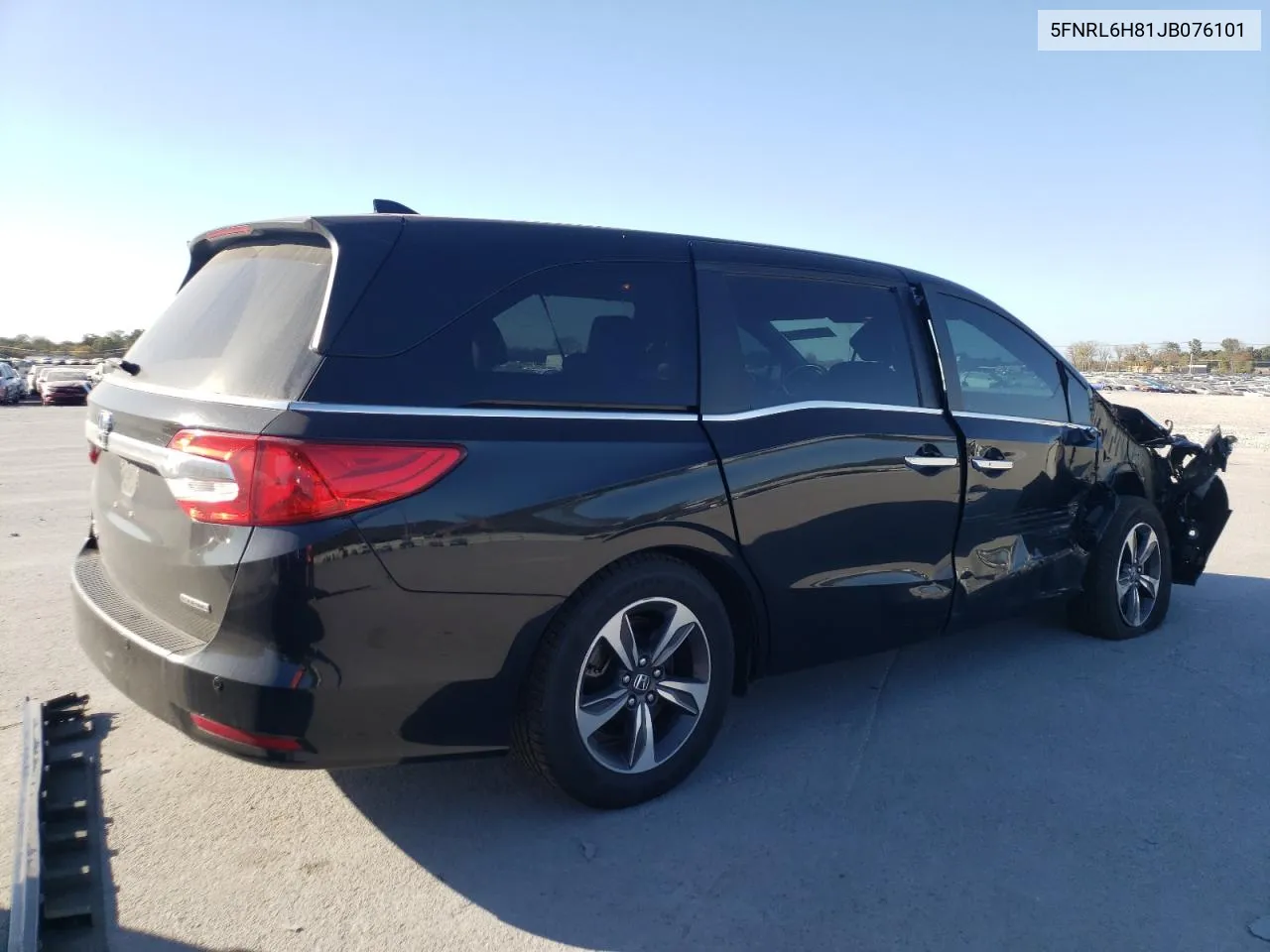 2018 Honda Odyssey Touring VIN: 5FNRL6H81JB076101 Lot: 76687334