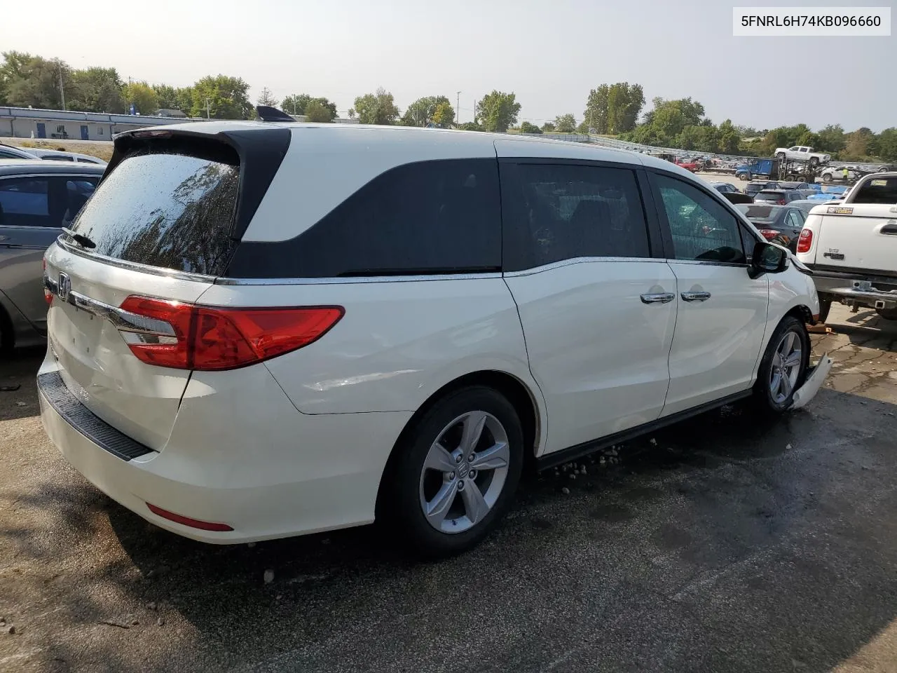 5FNRL6H74KB096660 2019 Honda Odyssey Exl