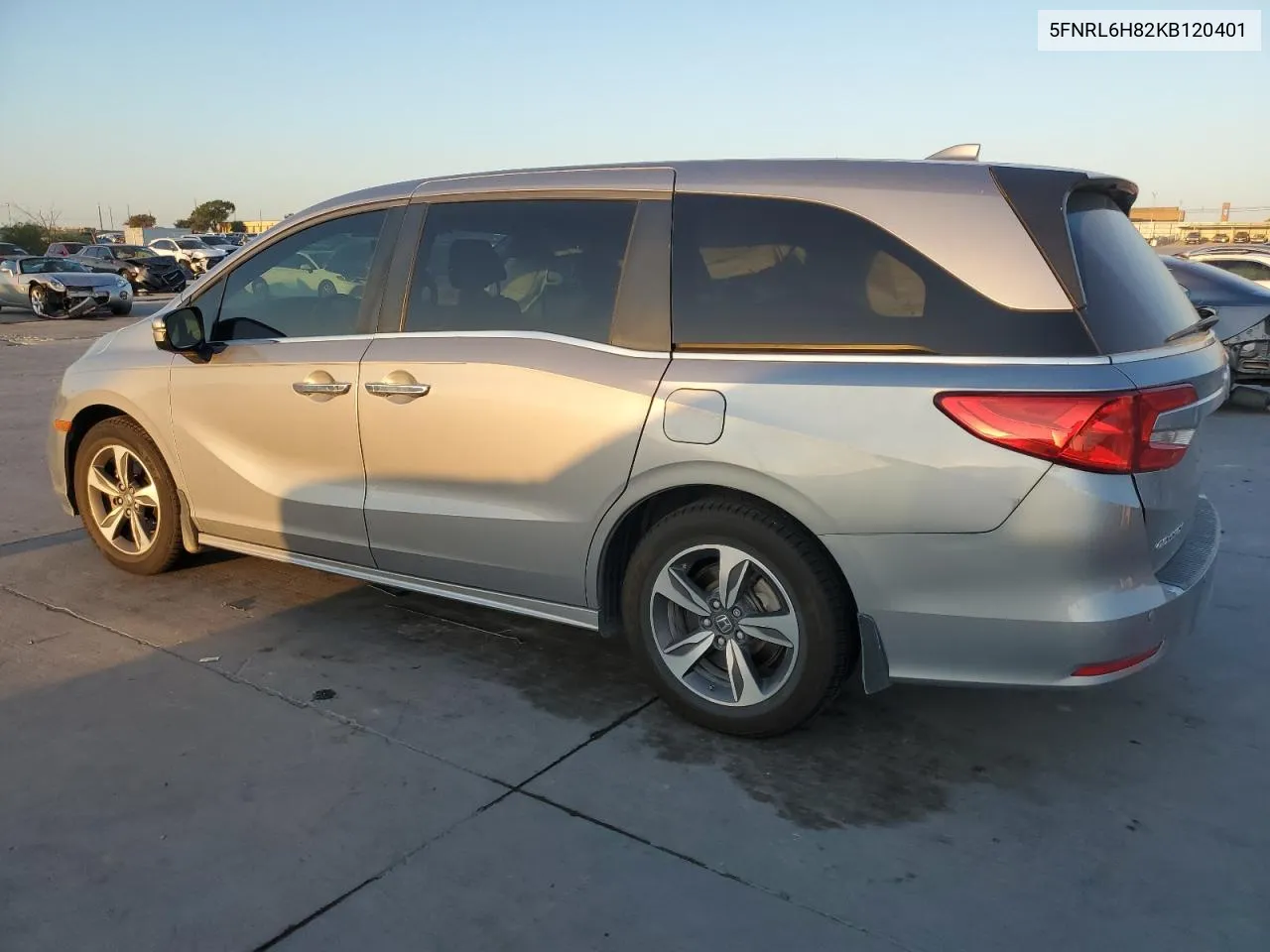 5FNRL6H82KB120401 2019 Honda Odyssey Touring