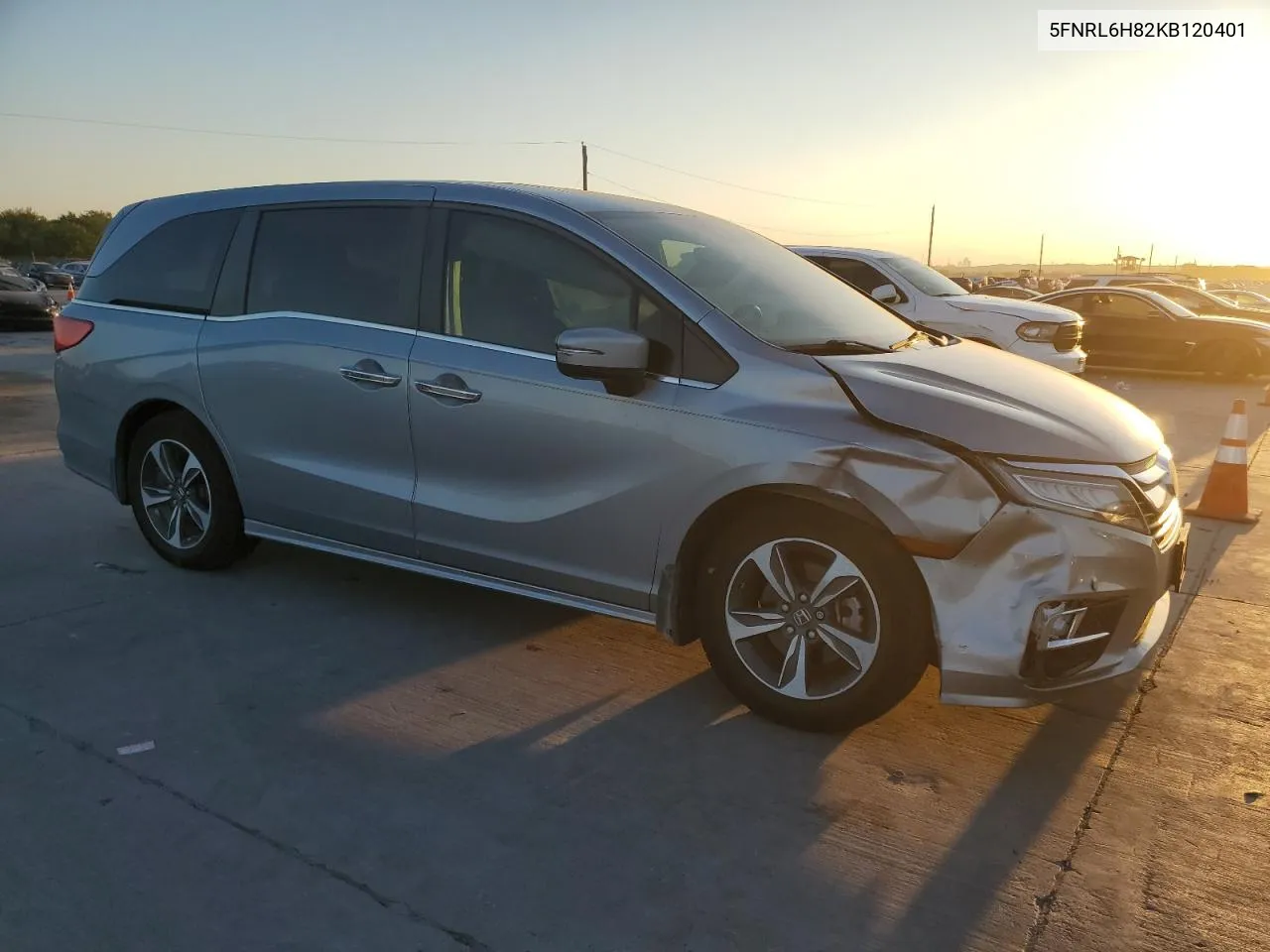 2019 Honda Odyssey Touring VIN: 5FNRL6H82KB120401 Lot: 71767274