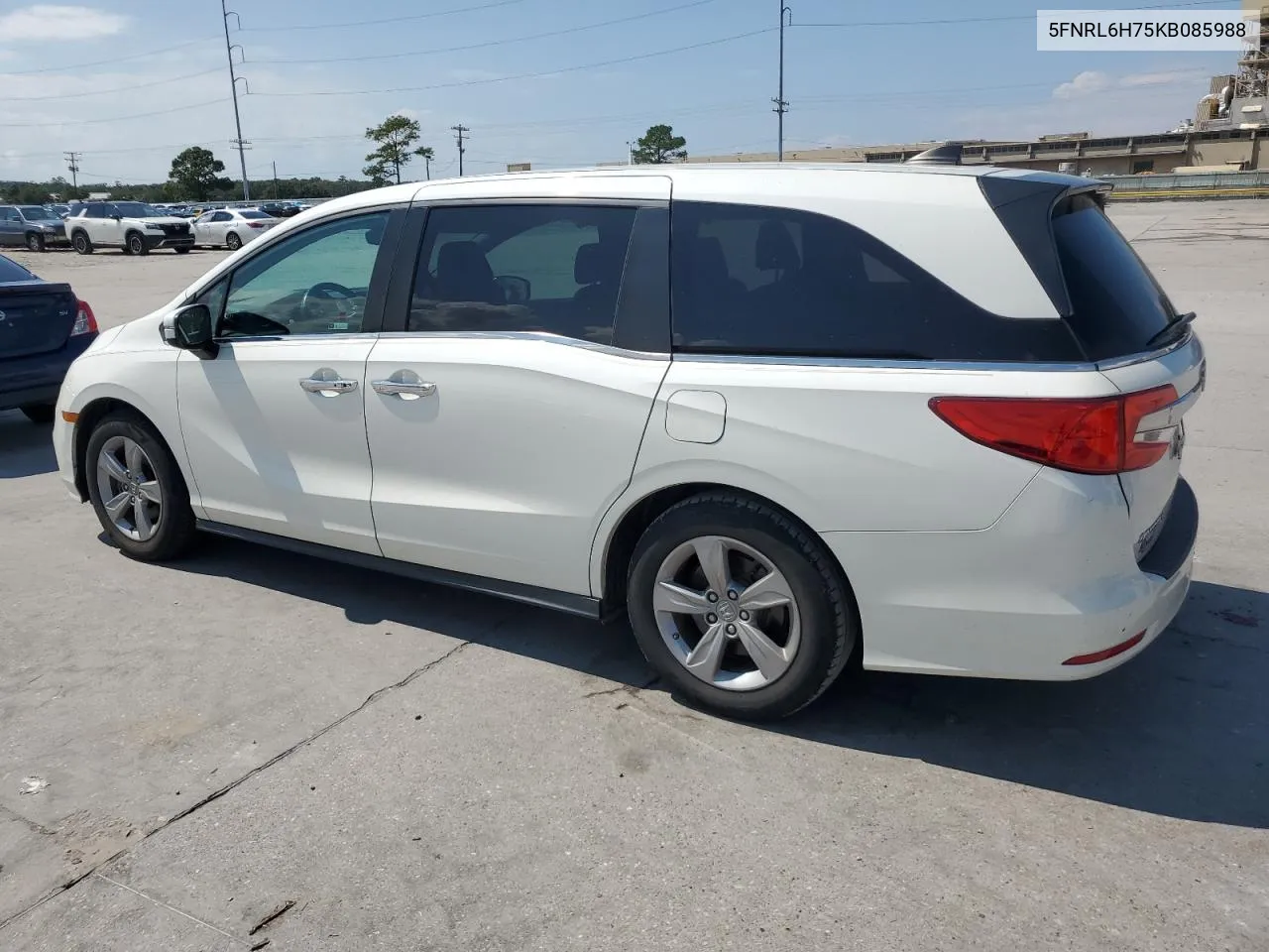 5FNRL6H75KB085988 2019 Honda Odyssey Exl