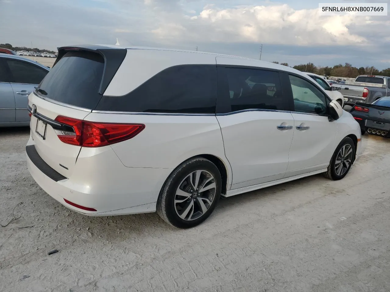 2022 Honda Odyssey Touring VIN: 5FNRL6H8XNB007669 Lot: 77815034