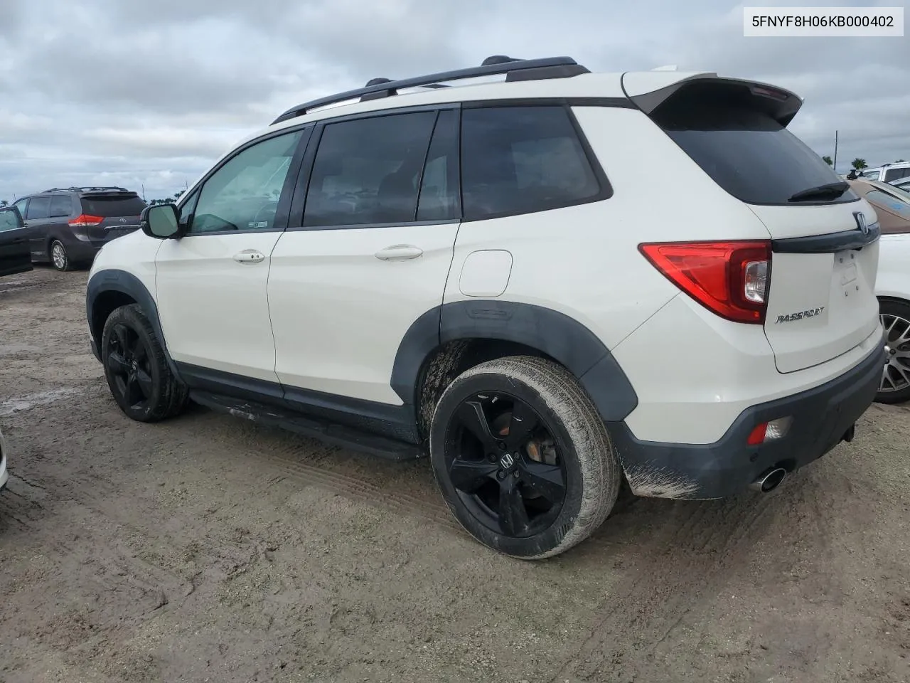 2019 Honda Passport Elite VIN: 5FNYF8H06KB000402 Lot: 74619844